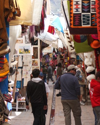 Artisans' market lane, Pisac, Peru