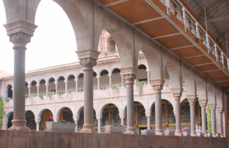 Cloistered courtyard at the Convent of Santo Domingo