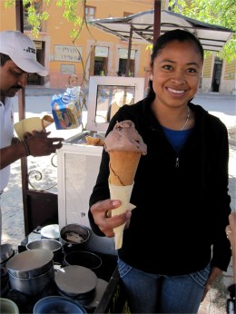 Ice cream made to order, Dolores Hidalgo 