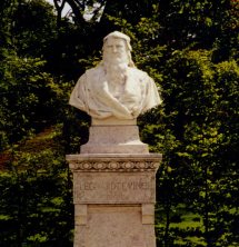 Leonardo bust at Château du Clos Lucé
