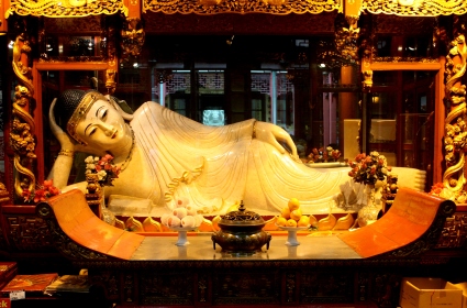 Marble replica of the white Jade Buddha.